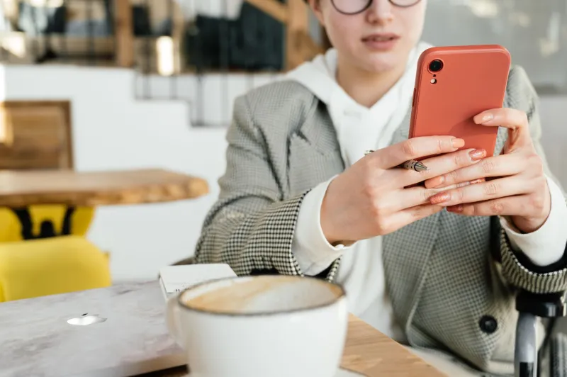 Ditch 'How's Your Week?' — Here Are the Conversation Starters That Actually Get Responses