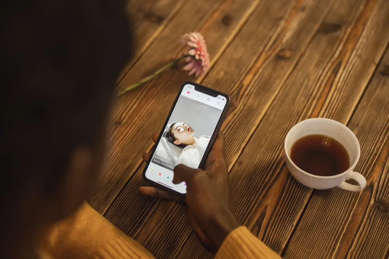 Your Dating App Bio Is a Copy-Paste Disaster — Here's How to Actually Stand Out
